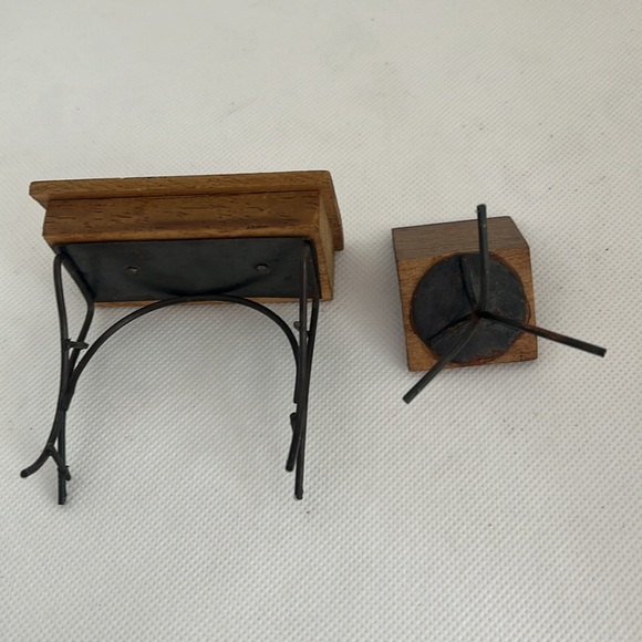 Dollhouse furniture schoolhouse desk and chair vintage - Picture 4 of 8